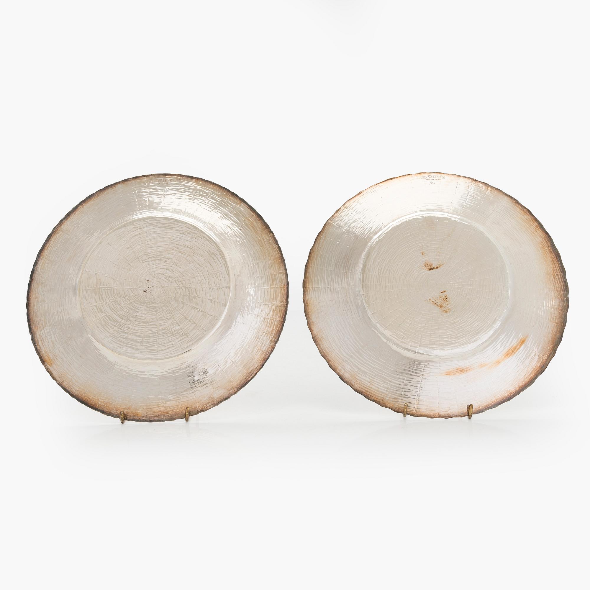 Tapio Wirkkala, two sterling silver dishes, TW 140, Kultakeskus, Hämeenlinna 1970 and 1973.