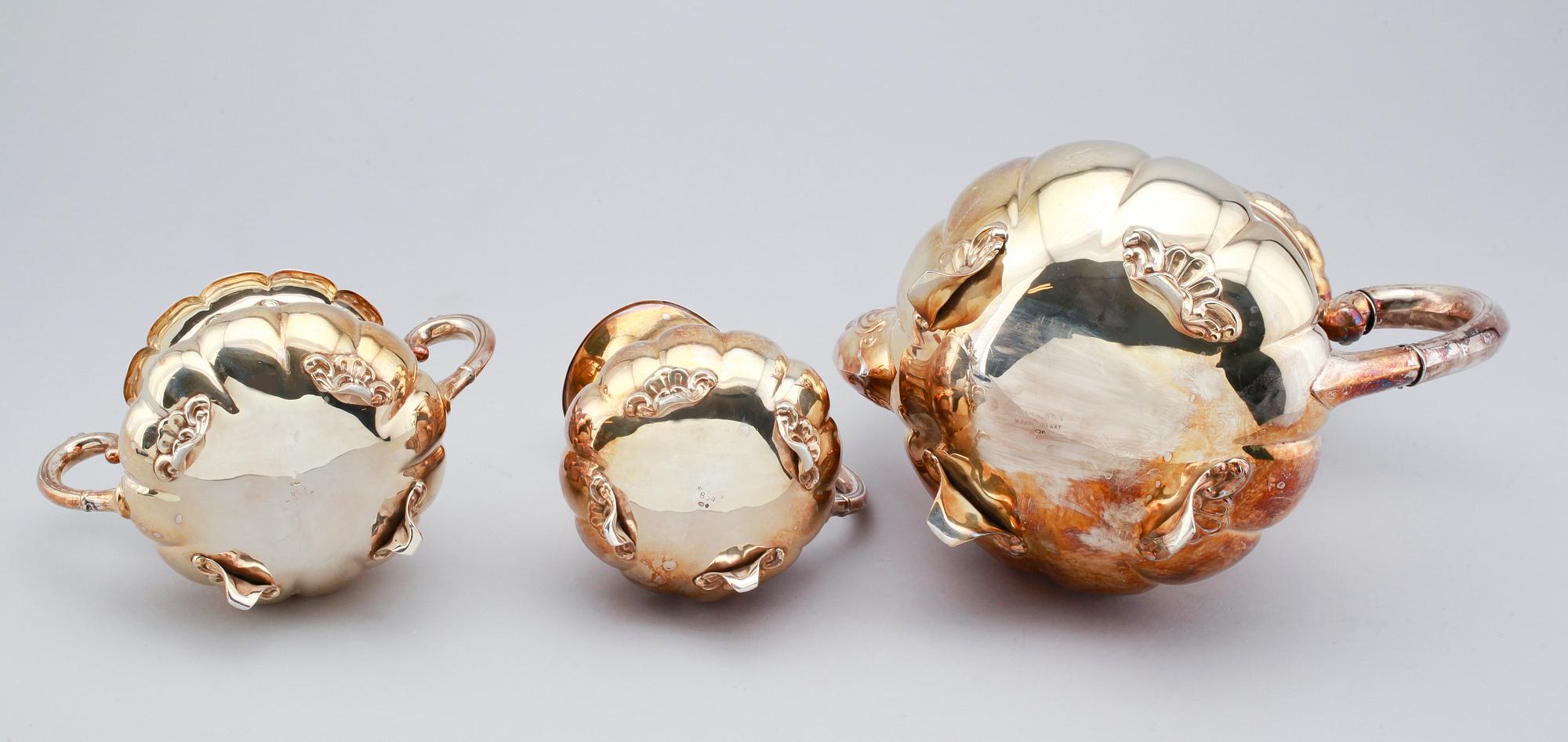 KAFFESERVIS, 3 delar, silver, svenska importstämplar, Norge, 1900-talets första hälft. Vikt ca 1042 gram.