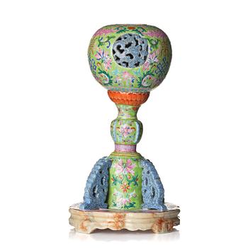 1043. A turquoise-ground famille rose hat stand, Qing dynasty, 19th century.