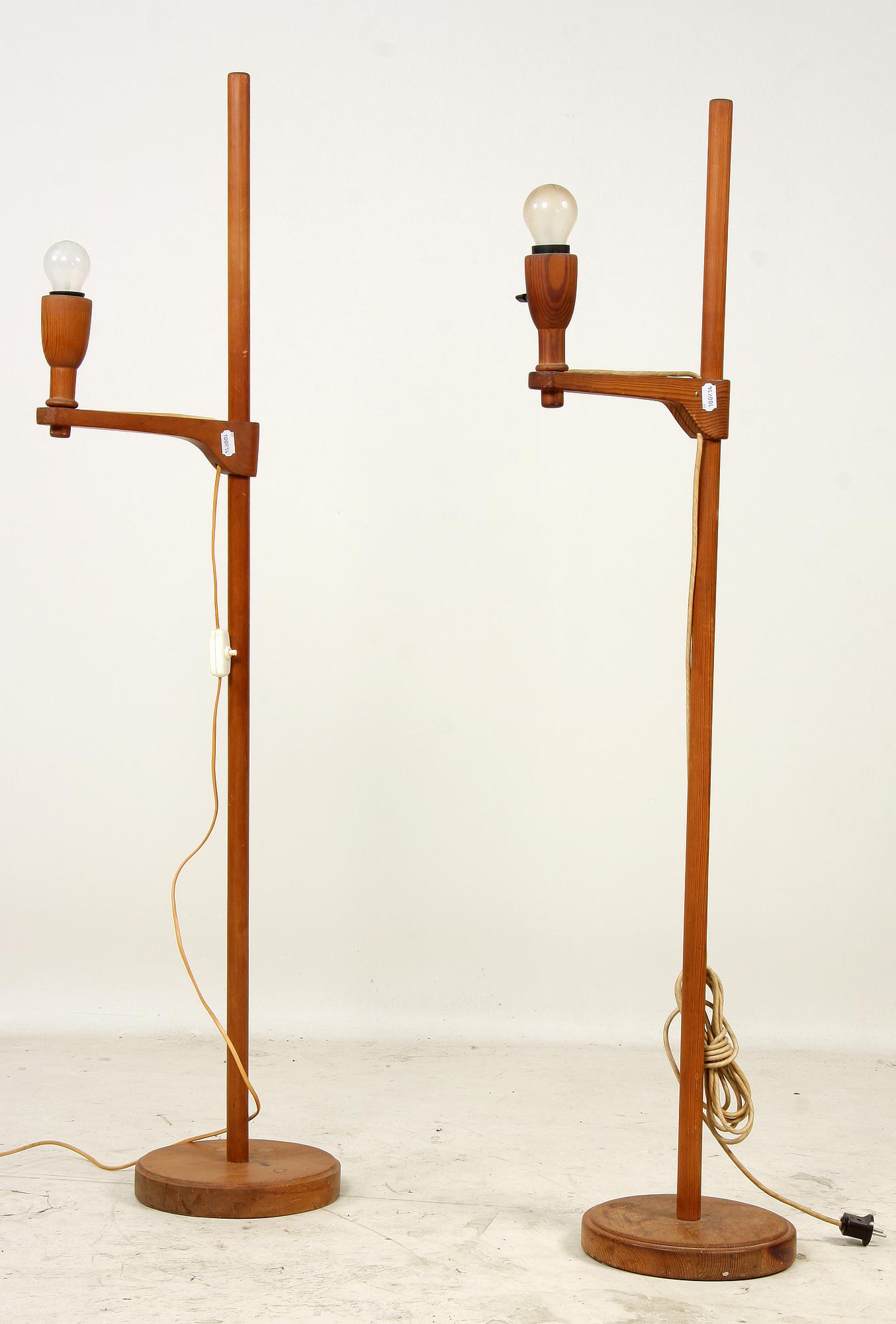 GOLVLAMPOR, 2 st, "Staken", Carl Malmsten, 1900-talets tredje kvartal.