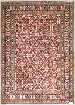 An old/semiantique Täbriz rug, 281 x 198 cm.