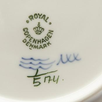 A 35 pcs Musselmalet Royal Copenhagen porcelain service.