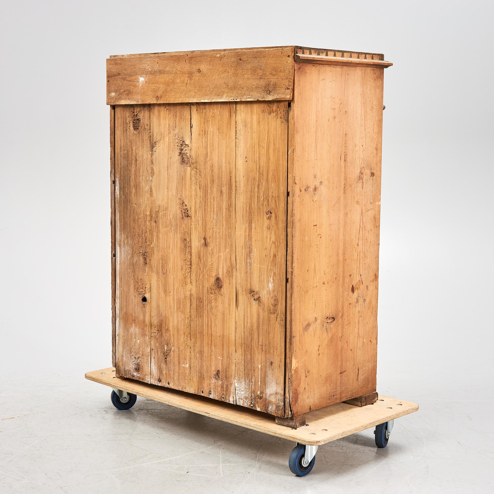 A painted pine sideboard, Jämtland, 19th Century.