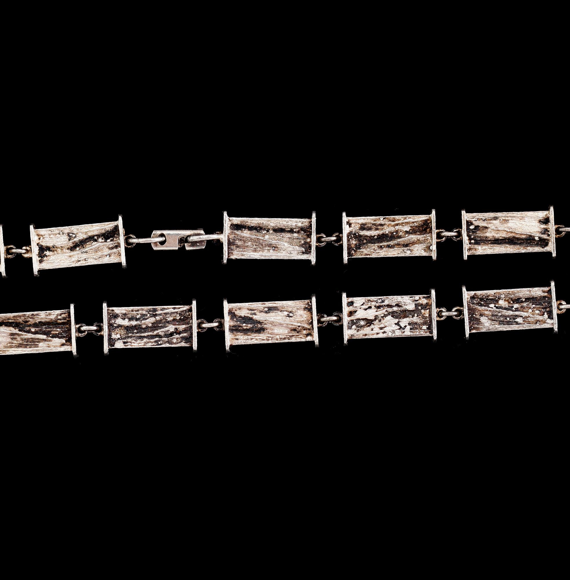 COLLIER, silver, 1900-talets andra hälft. Vikt ca 49 gram.