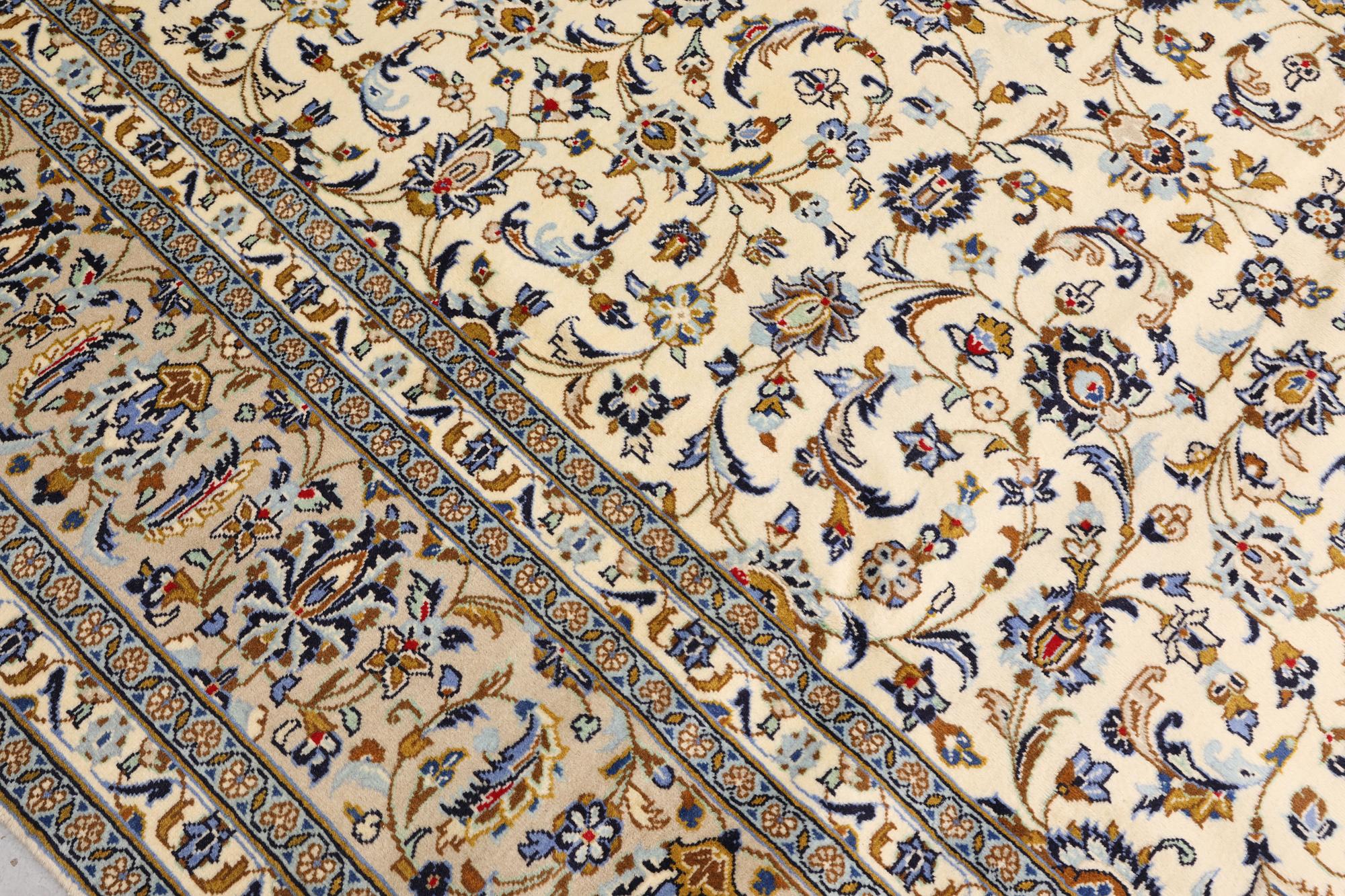 A Keshan carpet, 345 x 246 cm.