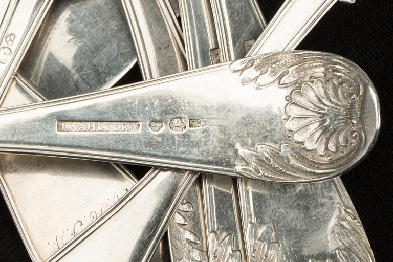 SKEDAR, 10 st, silver 1800-talets mitt, vikt 400 g.