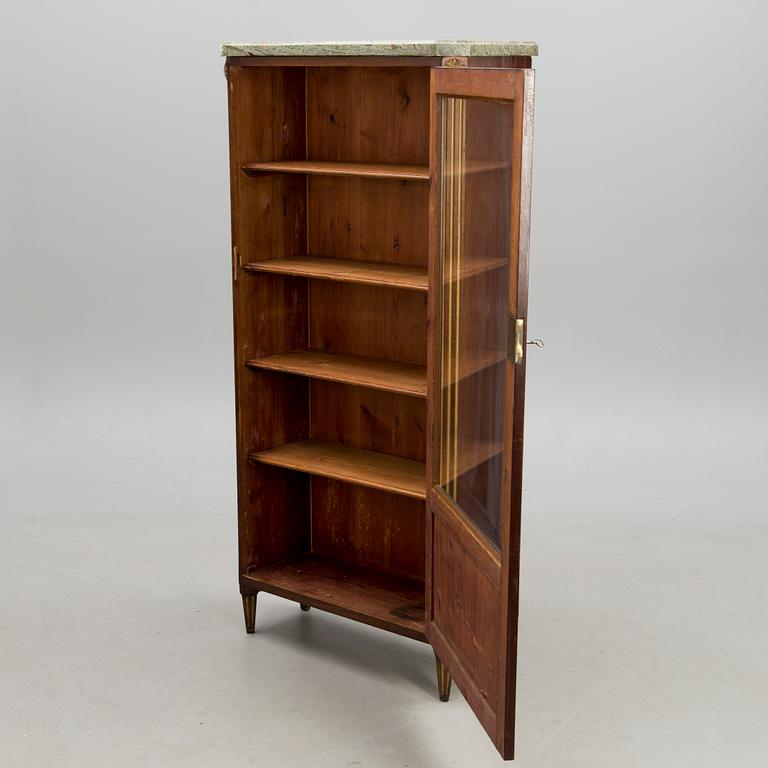 BOKSKÅP, Stockholmsarbete, gustavianskt, 1700-talets slut.