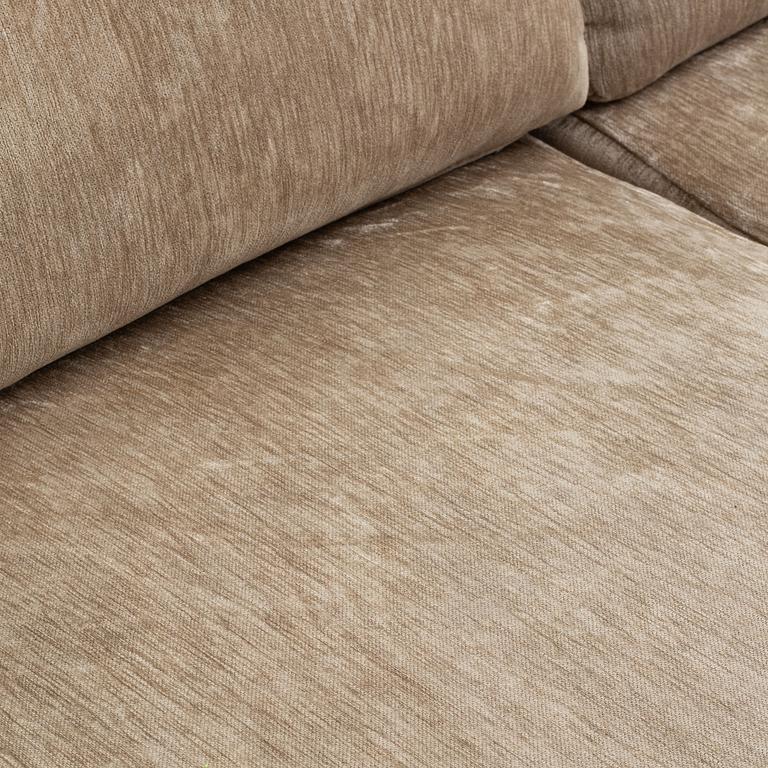 Sofa, Minotti, Italy.