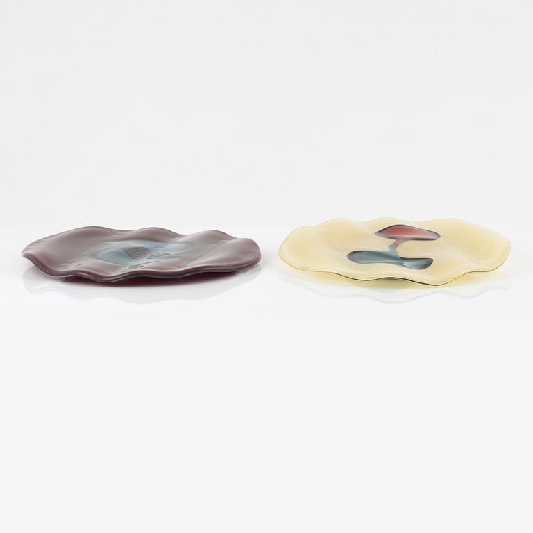 Matz Borgström, two glass platters, Orrefors, Sweden, late 20th century.