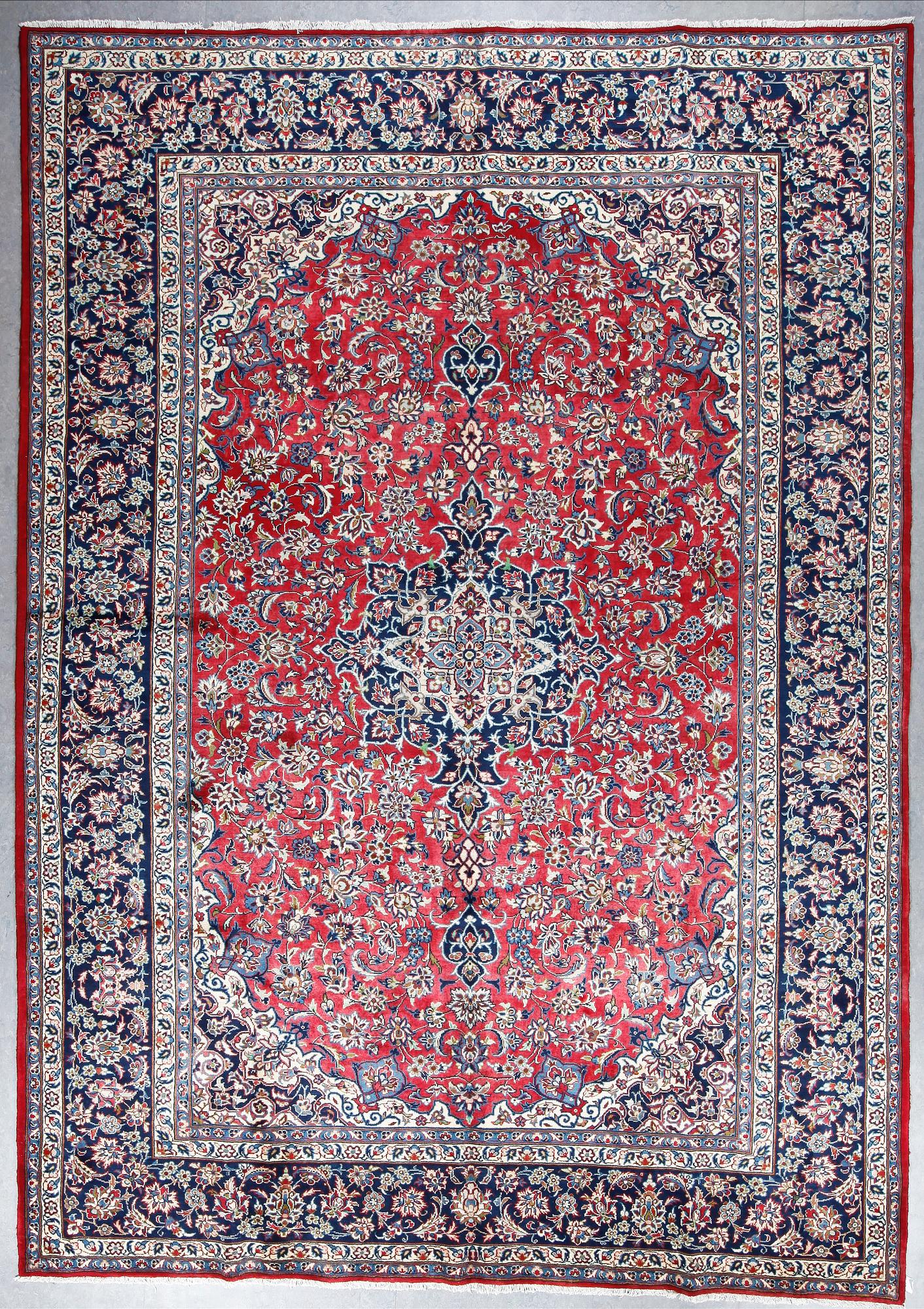 MATTA, Isfahan, ca 433x303 cm.