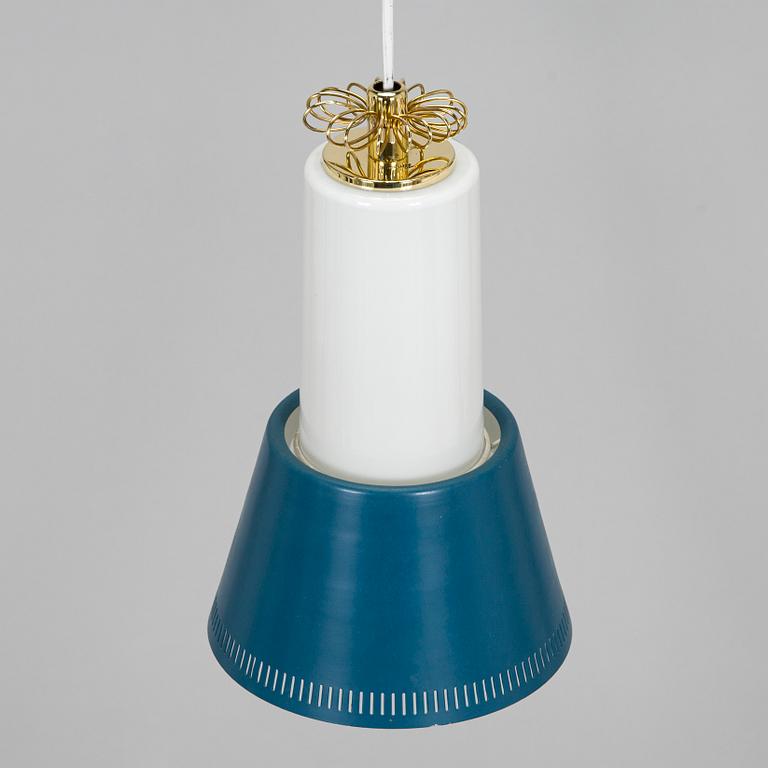 Paavo Tynell, a mid-20th century 'K2-15' pendant light for Idman.