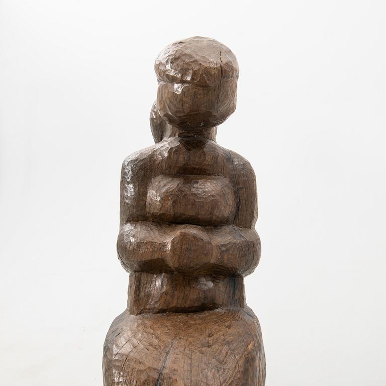 Allan Jäderås, skulptur Kvinna med barn.