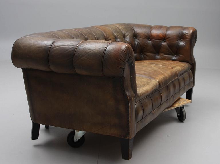 SOFFA, Chesterfieldmodell. 1900-tal.
