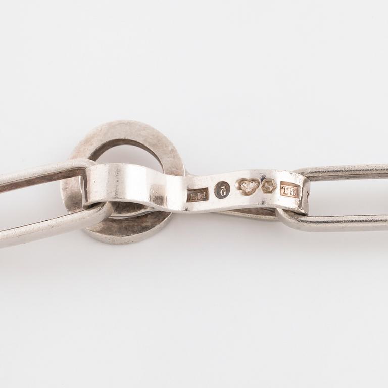 KARL-INGEMAR JOHANSSON, Göteborg, 1969, a necklace.