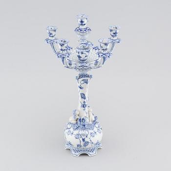 KANDELABER, porslin, "Musselmalet", Royal Copenhagen, 1974-78.