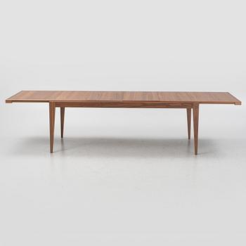 Matbord "S-table", Gubi, samtida.