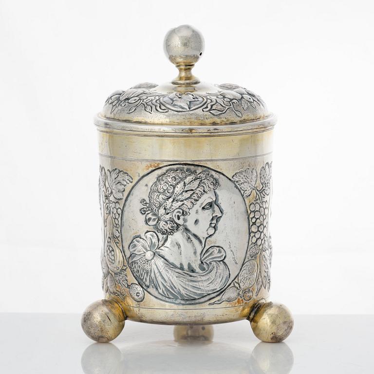 A German Baroque parcel-gilt silver cup and cover, mark of Johann I Drentwett, Augsburg 1695-1700.