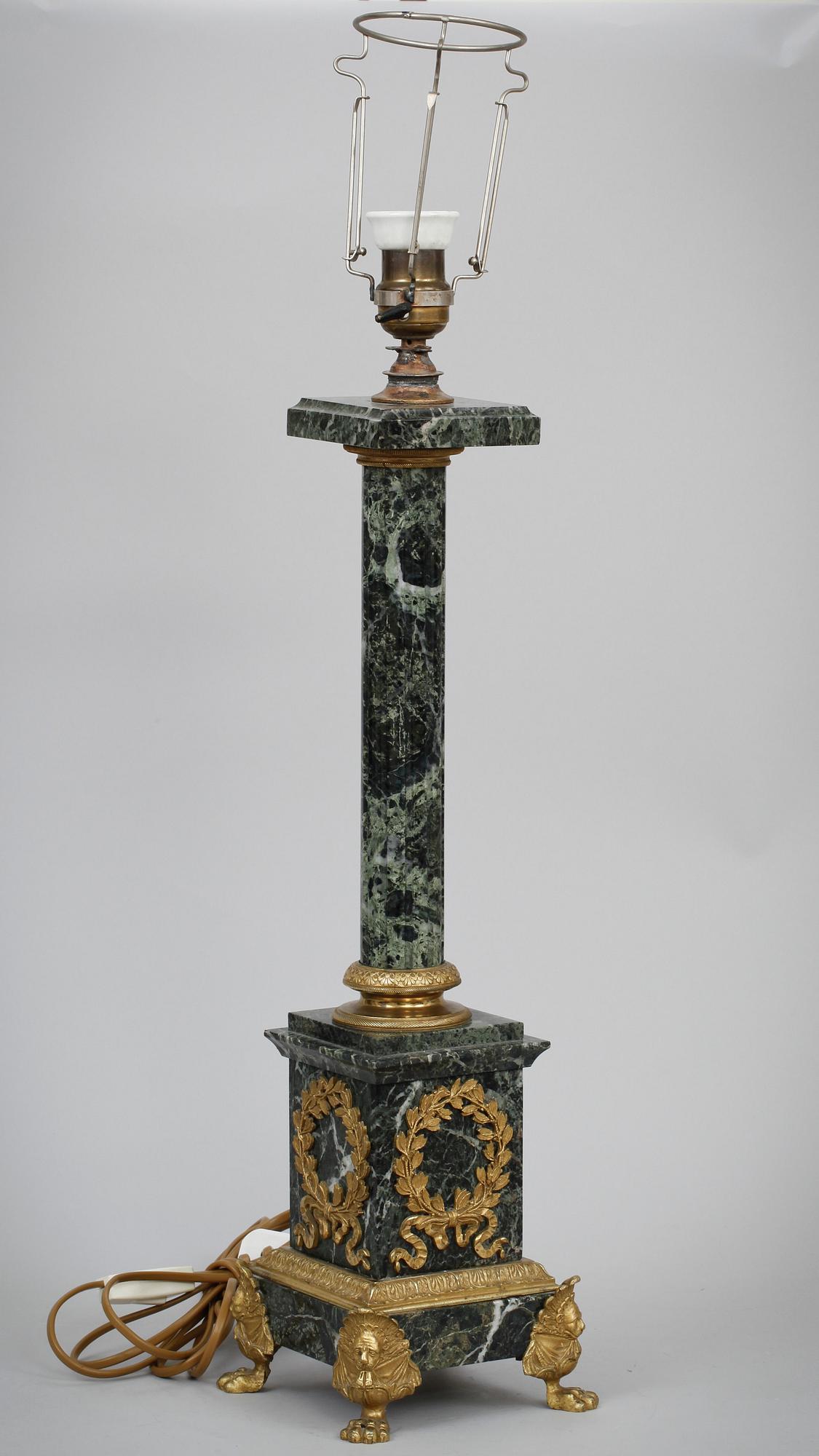 LAMPFOT, empirestil. 1900-tal.