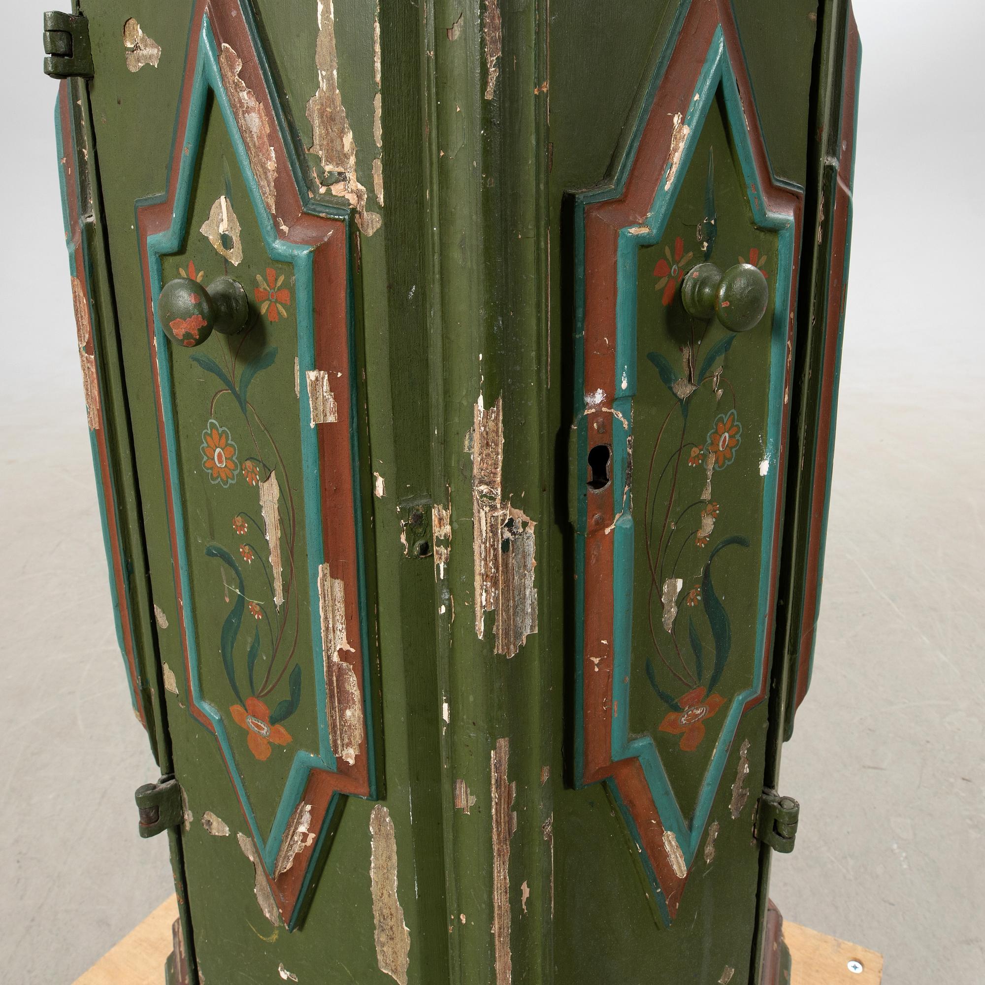 Skåp Barockstil 1800-tal.