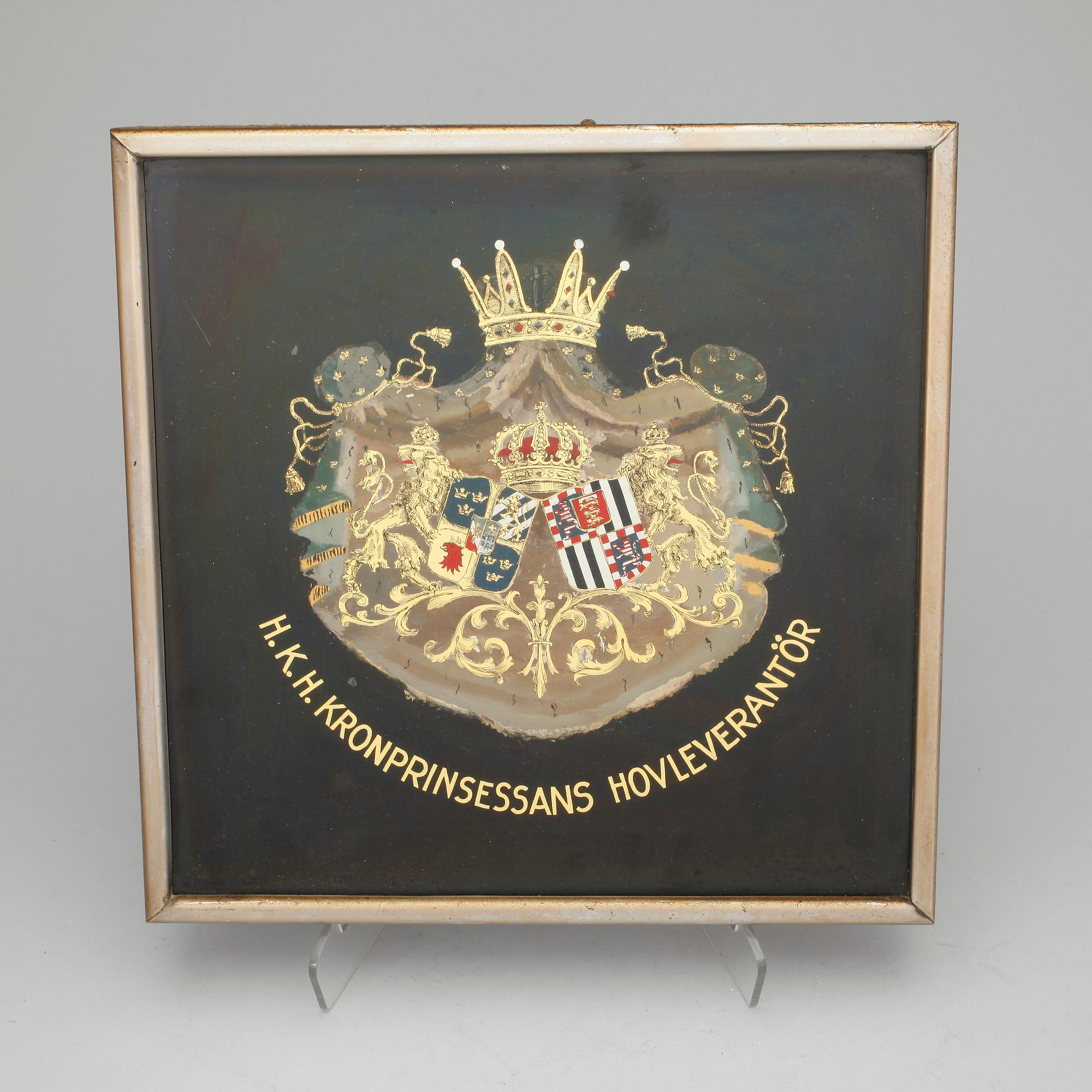 VÄGGPLATTOR, 2 st, järn, bla H.M. Konungens Hovleverantör, 1900-tal.