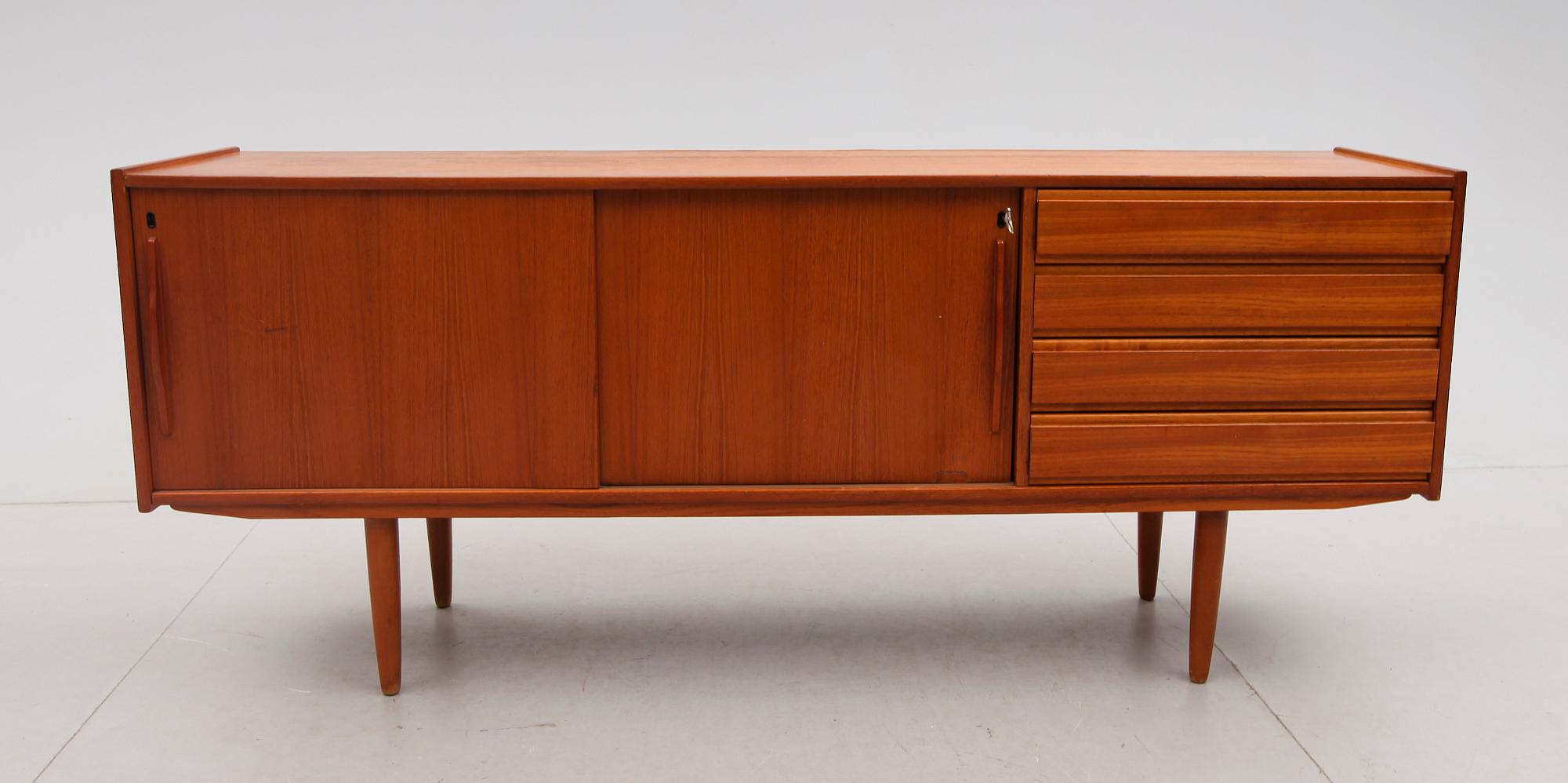 SIDEBOARD, 1960-tal.