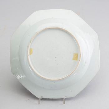 TALLRIKAR, 4 st, porslin,  Qingdynastin, Qianlong (1736-95).