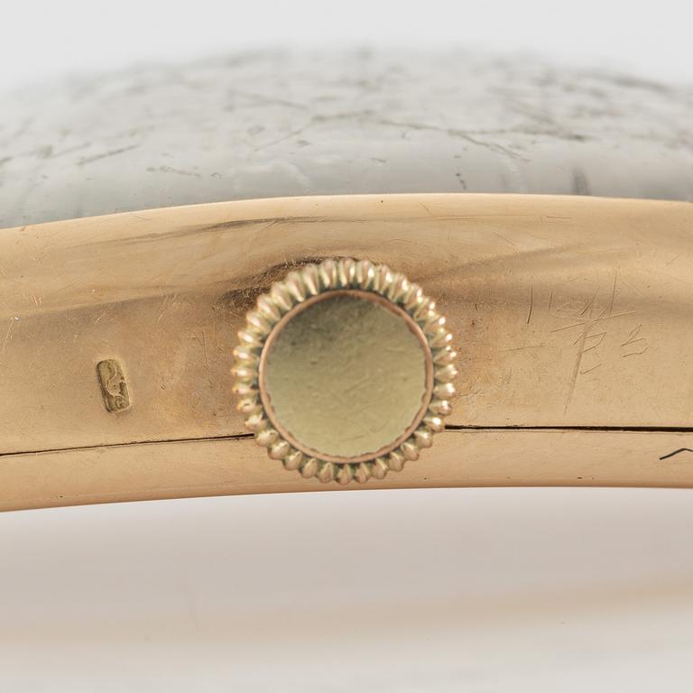 Chronometre Movado, Tonneau, wristwatch, 23 x 42 mm.