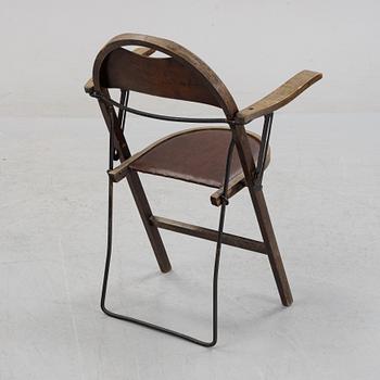 A model 5560 'Stackmo' collapsible stained beech chair, Gemla, Diö, 1930's.