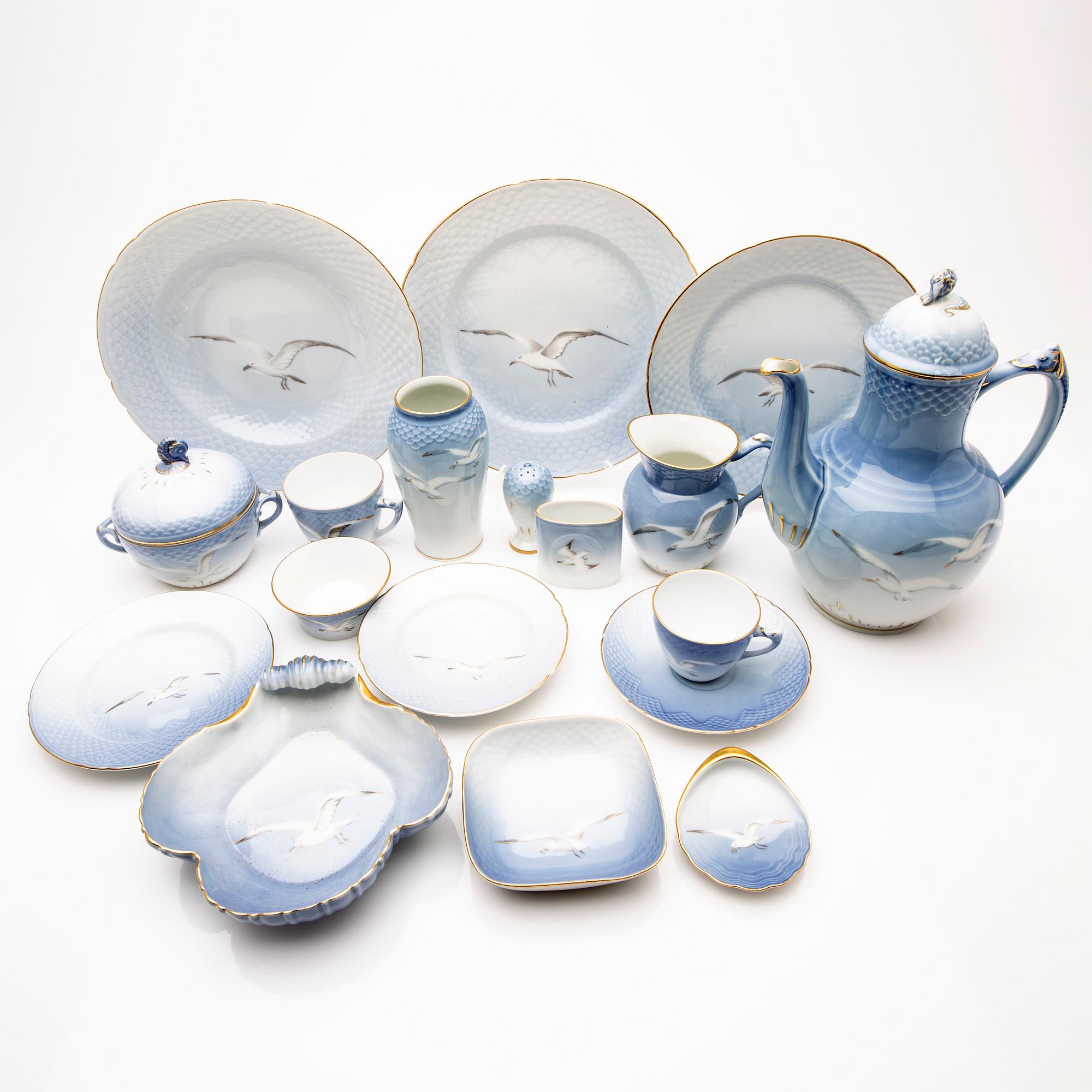 Bing & Grøndahl, Service 91 pcs "Måsen", Denmark, 20th century.