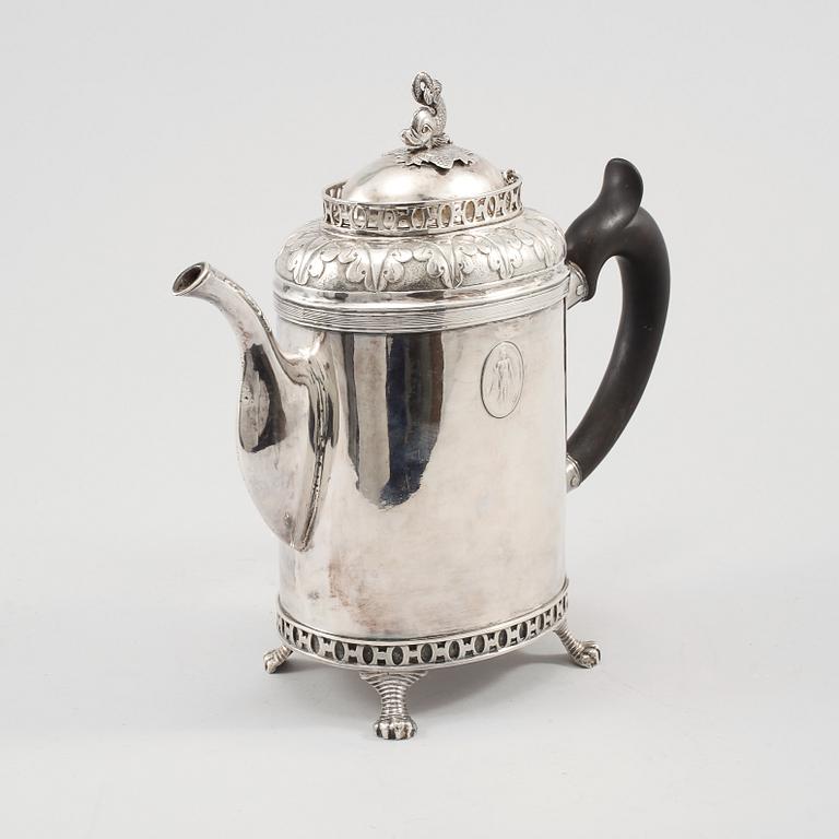 KAFFEKANNA, silver, Carl Lindström, Borås, empire, 1833, vikt 974 gram.