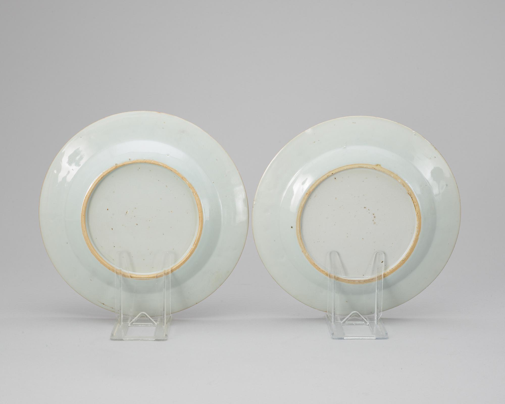 A set of seven blue and white dinner plates, Qing dynasty, Qianlong (1736-95).