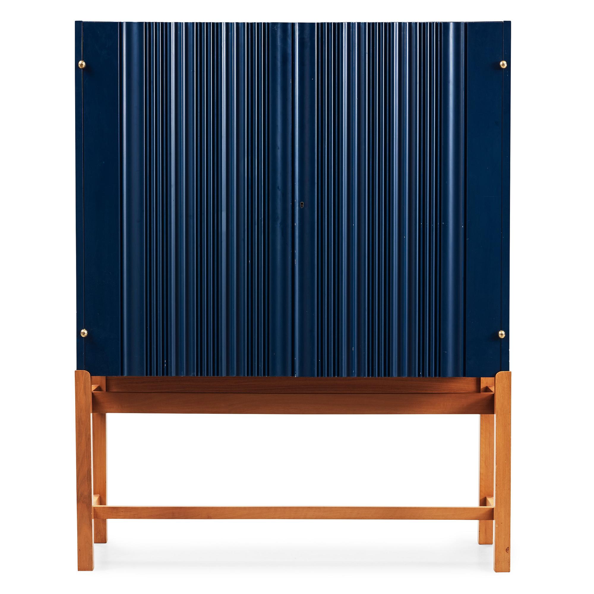 JOSEF FRANK, skåp, "Wellpapp", Firma Svenskt Tenn, modell 2192.