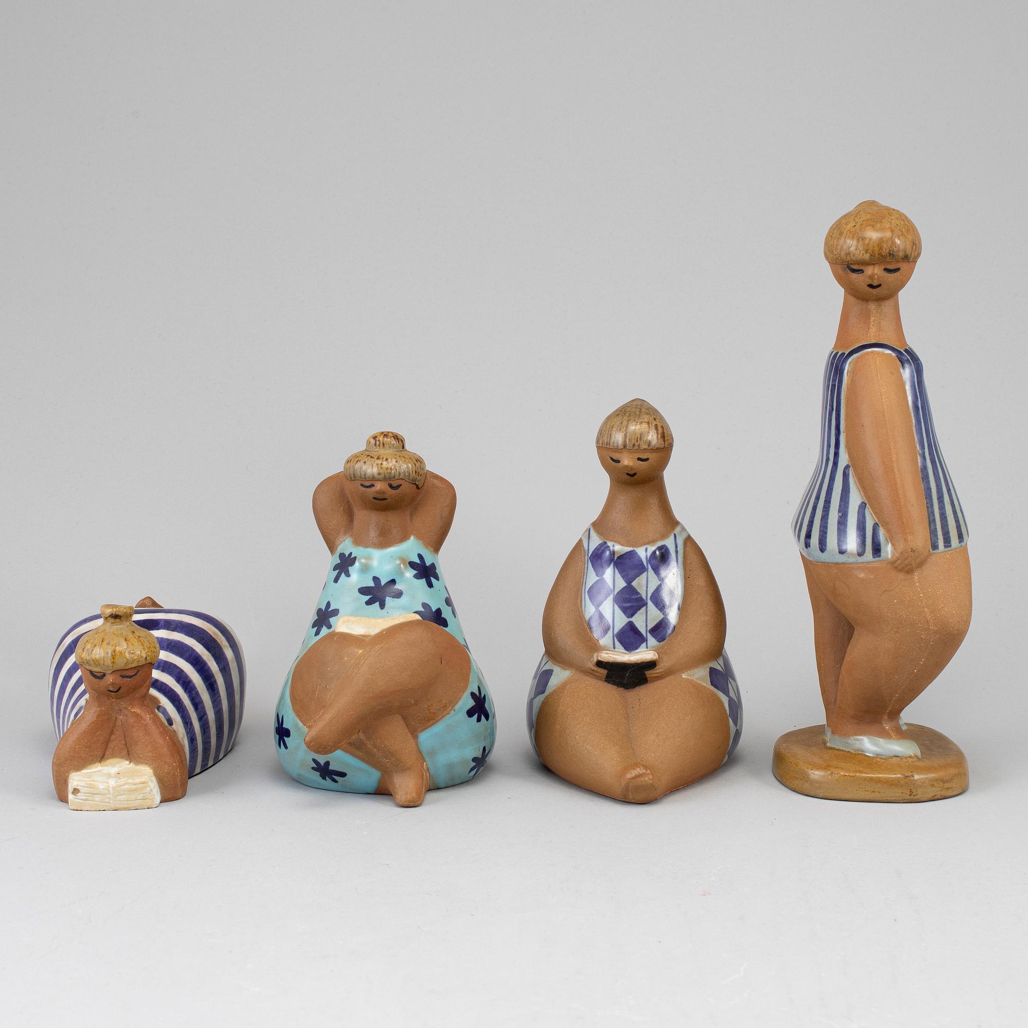 LISA LARSON, figuriner, 4 st, stengods, ABC-flickorna, Gustavsberg, 1958-73.