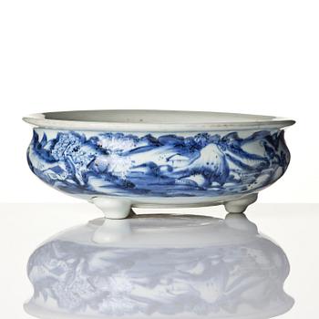 A blue and white censer, Transition, 17th century.