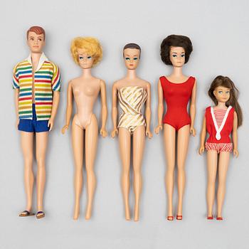 Barbiedockor, 5 st, bl a "Barbie Fashion Queen", "Skipper" & "Barbie bubble cut", Mattel, 1960-tal.
