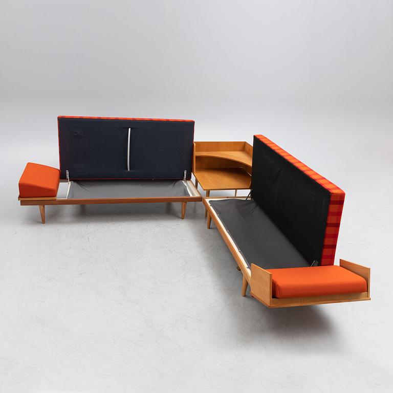 Haldor Vik & Ingmar Relling, a daybed/modular sofa, 'Svane', Ekornes Fabrikker A/S, Norway, circa 1970.