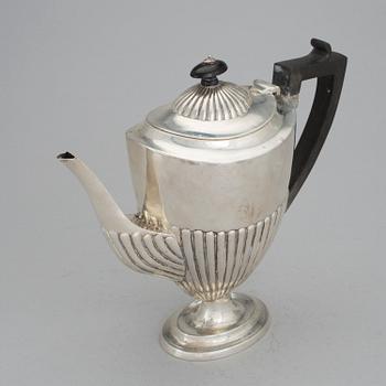 A silver coffee pot by John Aldwinckle & Thomas Slater, London, England, 1890. Total weight 540 grams.