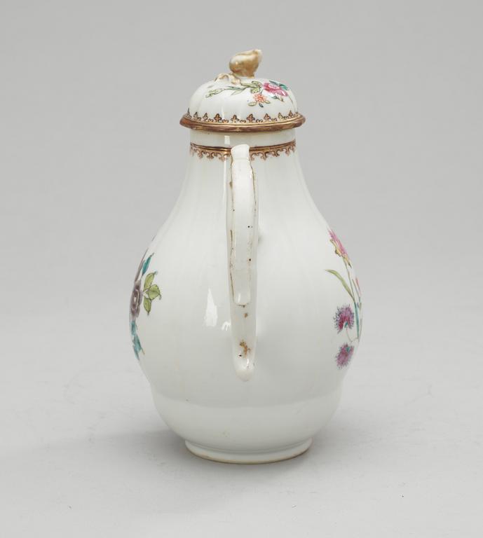 A famille rose pot with cover. Qing Dynasty, Qianlong (1736-95).