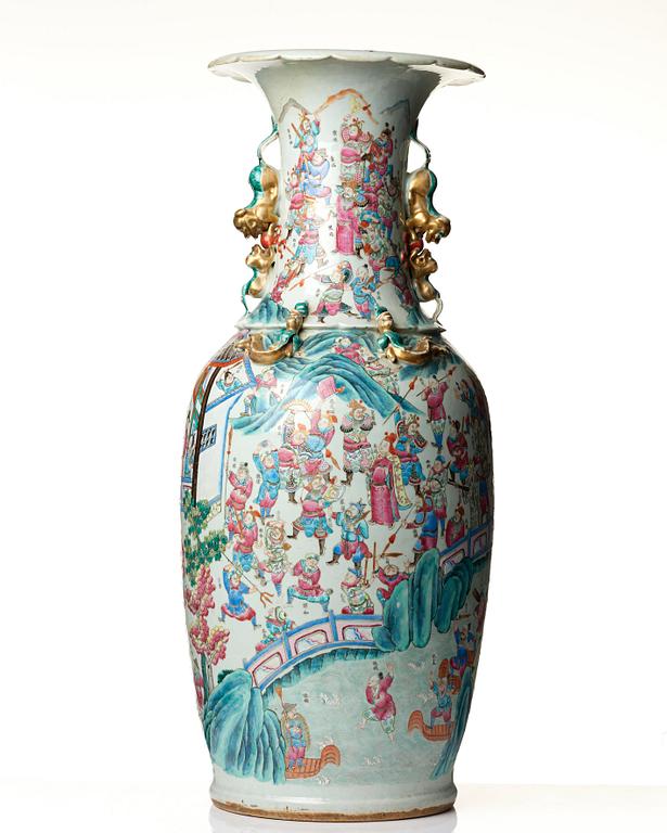 A massive famille rose Canton vase, Qing dynasty, 19th Century.