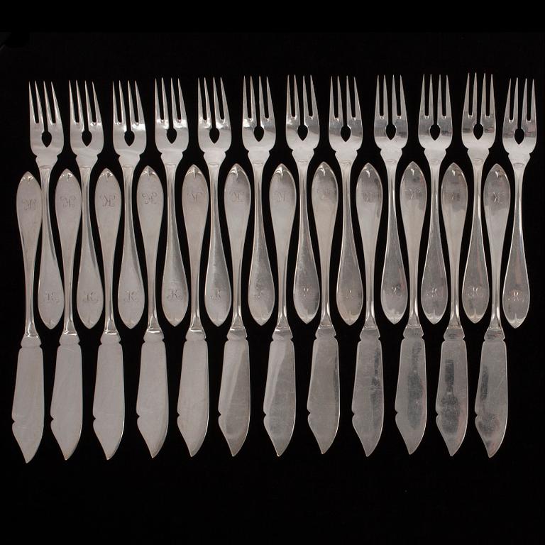 FISKBESTICK, 24 delar, MGAB, Uppsala 1938-9. Vikt 1062 g.