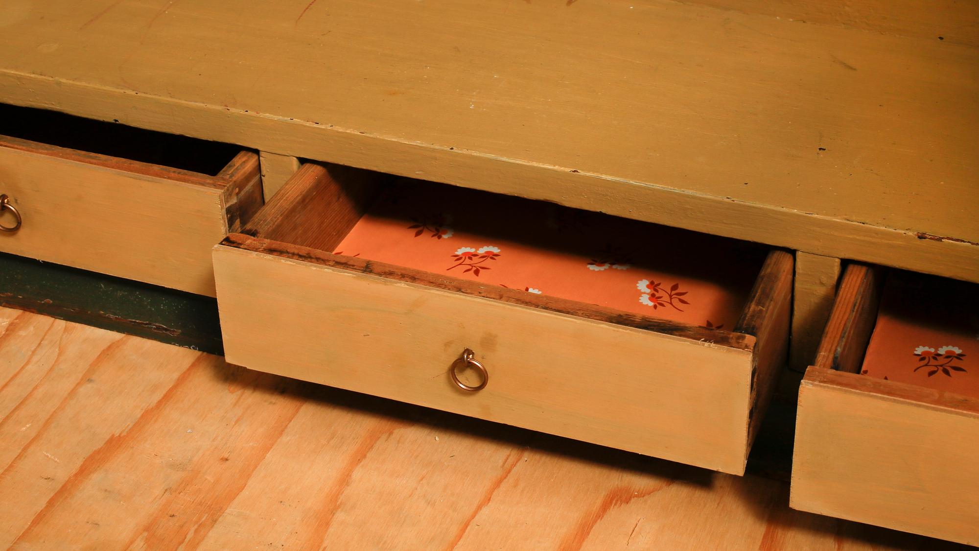 SKRIVSKÅP, daterat 1829.