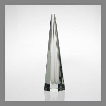 KAJ FRANCK, GLASS SCULPTURE. Obelisk. Signed K. Franck, Nuutajärvi Notsjö -58.