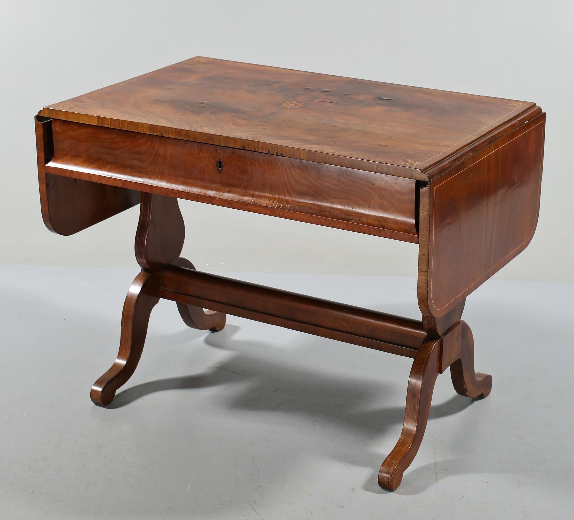 KLAFFBORD, senempire, omkring 1800-talets mitt.