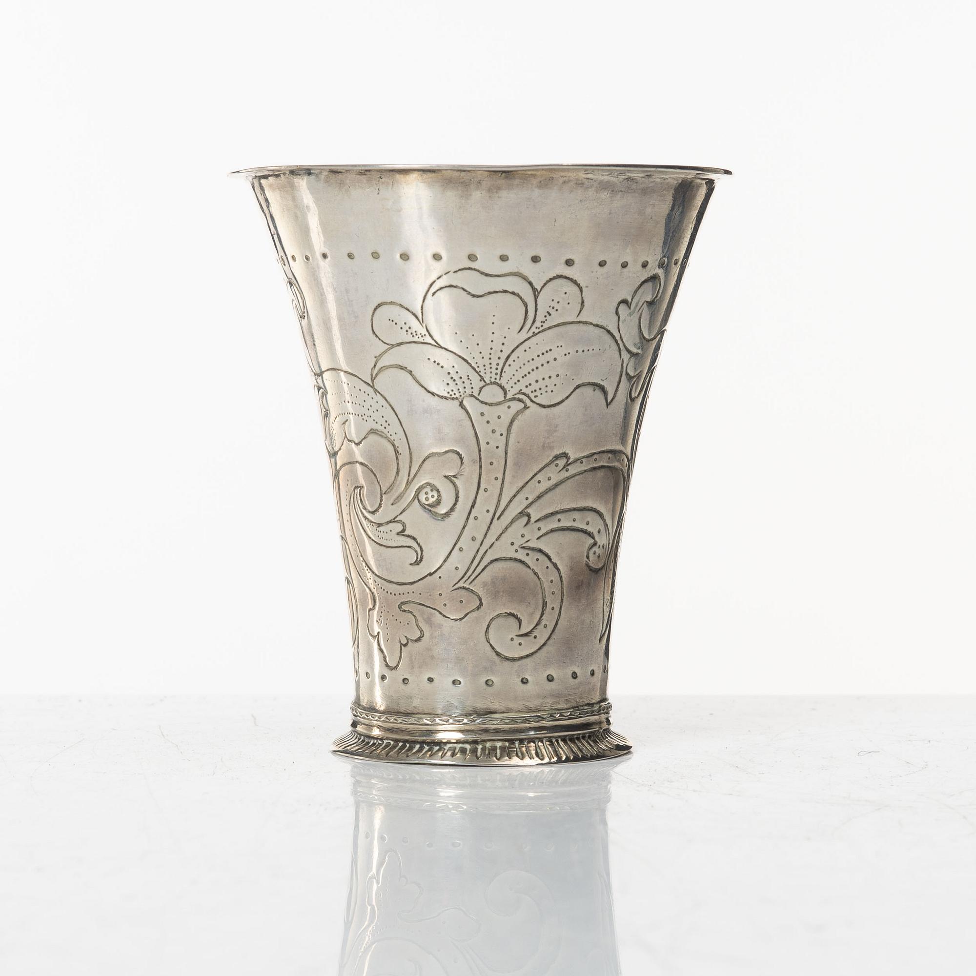 Johan Pettersson Berg, bägare, silver, Norrköping 1768. Rokoko.