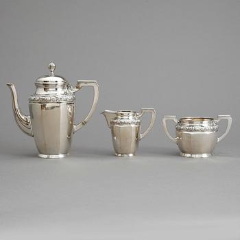 KAFFESERVIS, 3 delar, silver, CG Hallberg, Stockholm 1917. Tot ca 855 g.