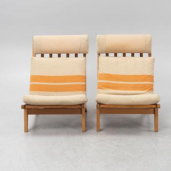 Hans J. Wegner, two modular lounge chairs, 'GE375', for Getama, Gedsted, Denmark.