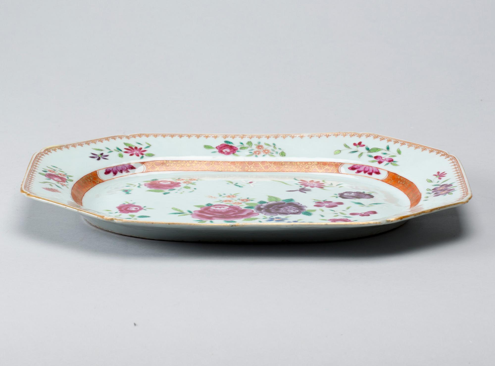 STEKFAT, porslin, Kina, Qianlong (1736-1795).