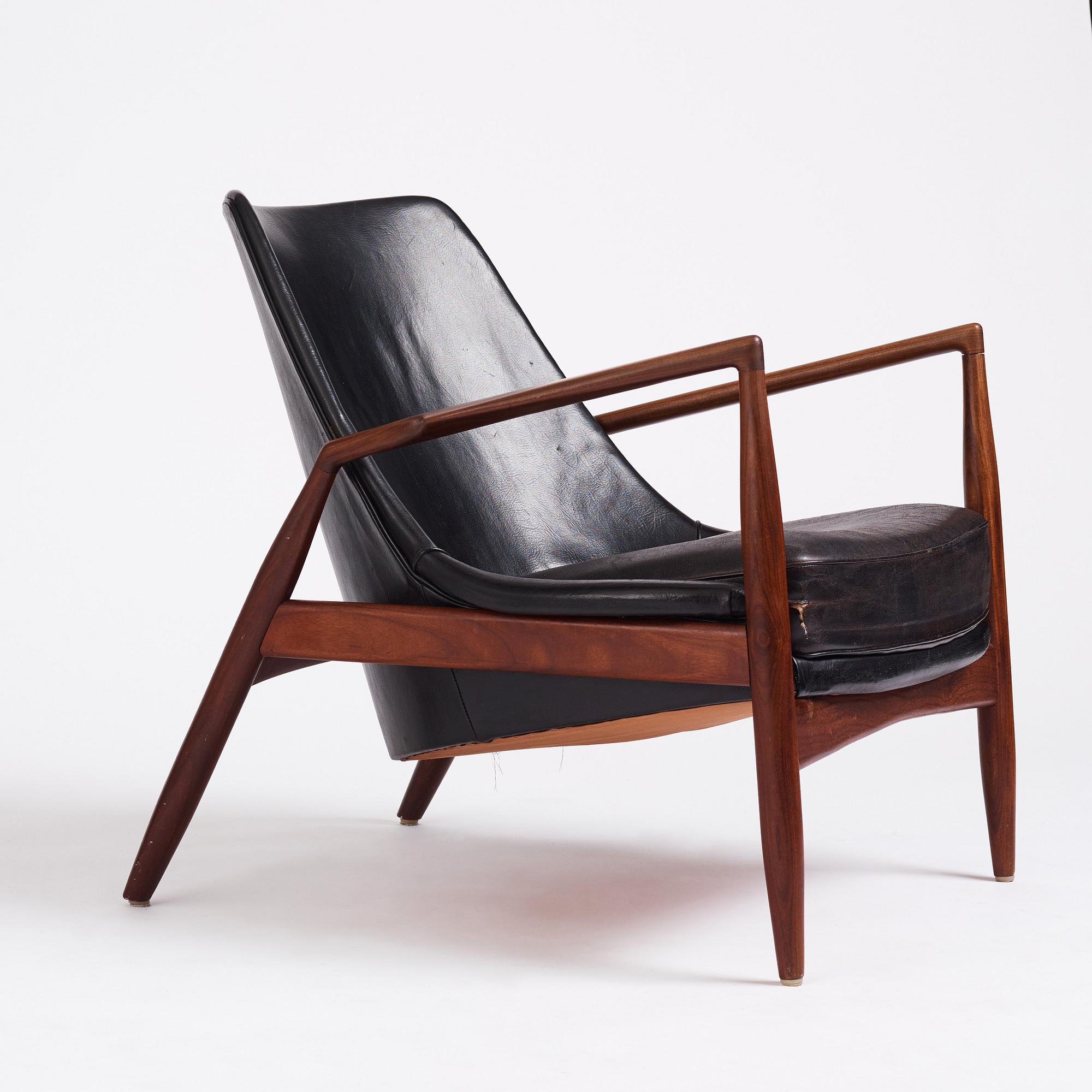 Ib Kofod-Larsen, a 'Sälen' (Seal) armchair, Olof Perssons Fåtöljindustri (OPE), Jönköping, Sweden 1950-60s.