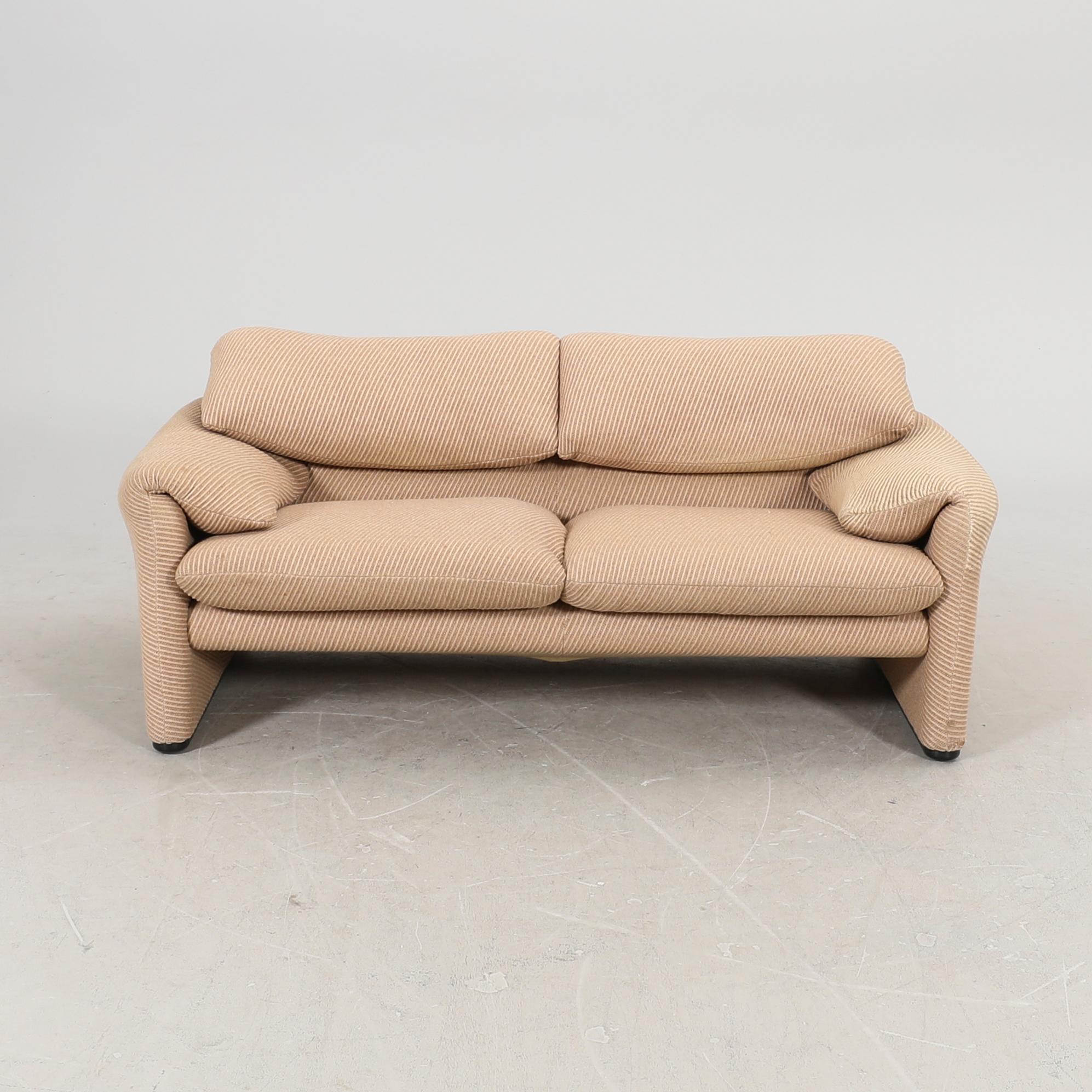Vico Magistretti, soffa "Maralunga" för Cassina Italien sent 1900-tal.