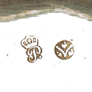 DUBBELSNUSDOSA, silver, oidentifierade stämplar, Mellaneuropa, 1800-tal. Vikt ca 121 g.